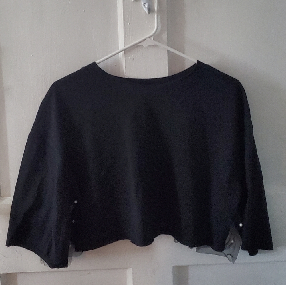 AYNARA CROPPED SHIRT NWOT